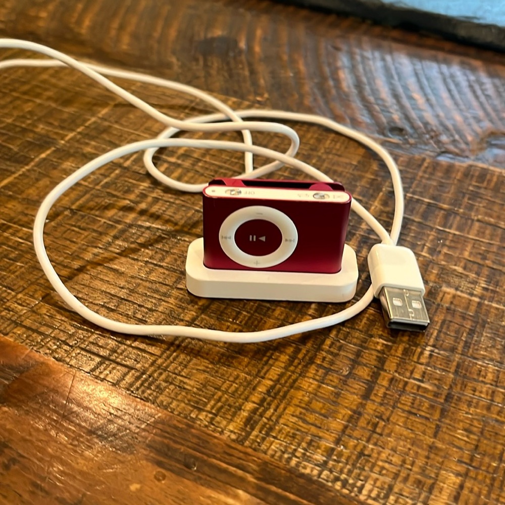Apple iPod Mini Shuffle. Red